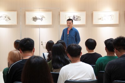 張子健作品展在圖書館正式開幕